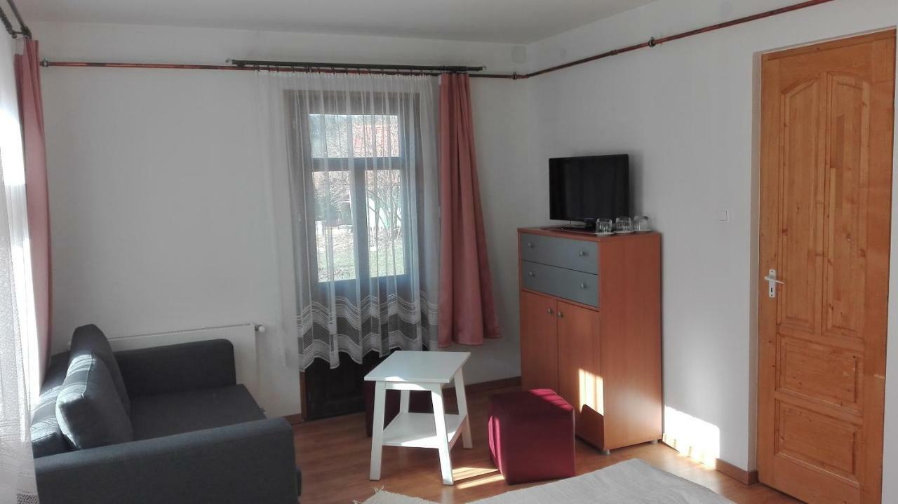 Zempleni Pitvaros Piheno Telkibánya Exterior foto